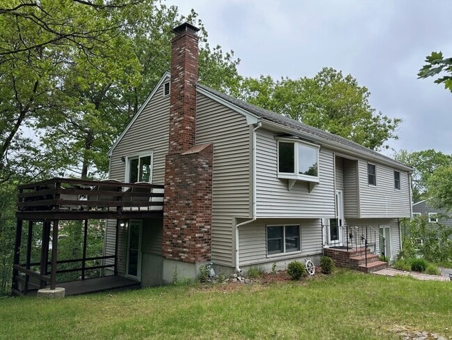 property at 15 Curlew St