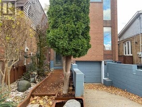 302 Rhodes Ave in Toronto, ON - Building Photo - Building Photo