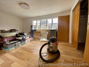 61 Gore St, Unit #2 in Cambridge, MA - Foto de edificio - Building Photo