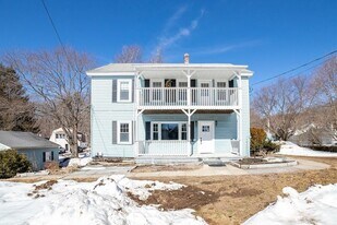 5 Maple Ave, Unit 2 in Oxford, MA - Building Photo