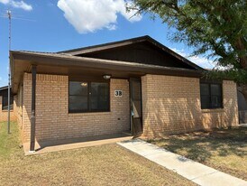 3 Wagnon Dr in Wolfforth, TX - Building Photo