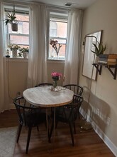 615 W Hancock St, Unit Unit 2 in Detroit, MI - Foto de edificio - Building Photo