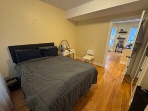 10 Jay St, Unit 2 in Somerville, MA - Building Photo - Building Photo