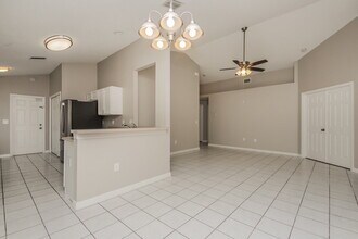 1853 Wimbledon St in Kissimmee, FL - Foto de edificio - Building Photo