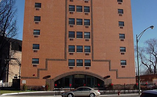 Haven Towers in Chicago, IL - Building Photo