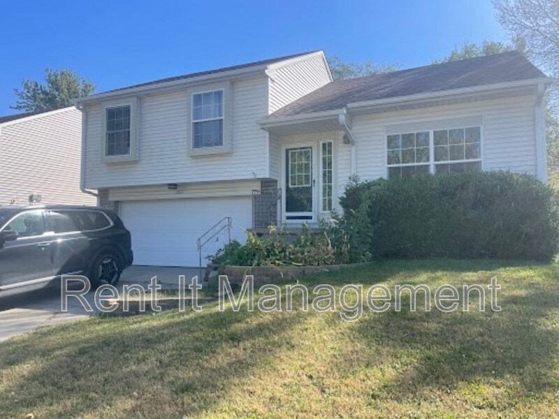 3103 Lone Tree Rd in Bellevue, NE - Foto de edificio