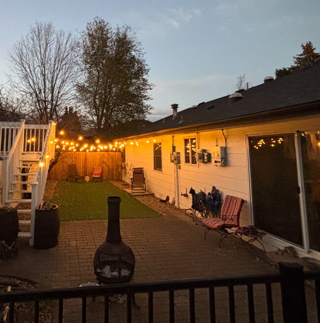 property at 2713 Northcrest Dr