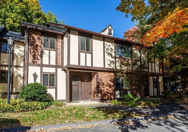 property at 28 Andover Ct