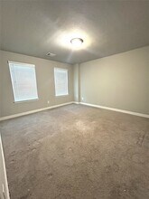 119 Buttonwood Ct in Willis, TX - Building Photo - Building Photo