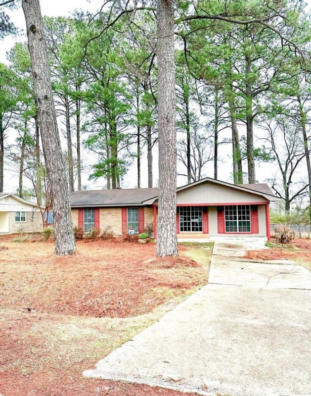 property at 302 Paula Dr