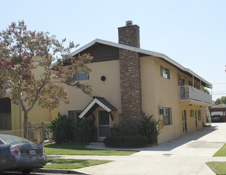 125 2nd St in Alhambra, CA - Building Photo