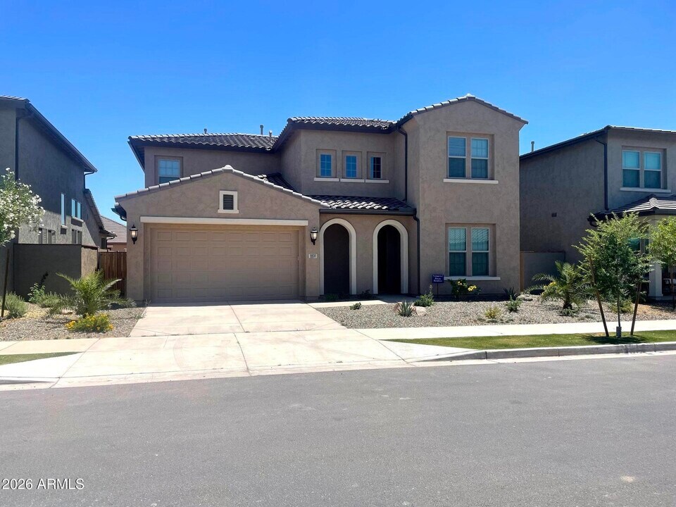 9931 E Tesla Ave in Mesa, AZ - Building Photo