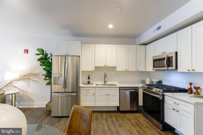 property at 1928 Naylor Rd SE