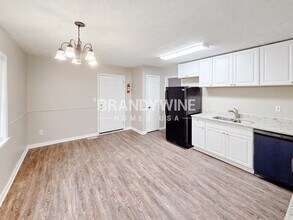 112 Valerie Ct in Stockbridge, GA - Foto de edificio - Building Photo