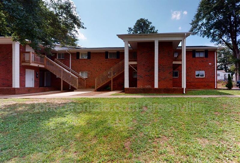 88 W Park Dr in Spartanburg, SC - Foto de edificio