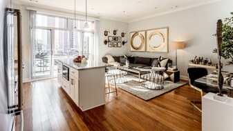 1050 W Monroe St in Chicago, IL - Building Photo