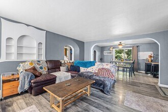 206 W Jenkins Ave in Chewelah, WA - Building Photo - Building Photo