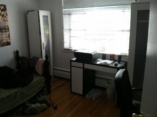 50 Evergreen St, Unit #22 in Boston, MA - Foto de edificio - Building Photo