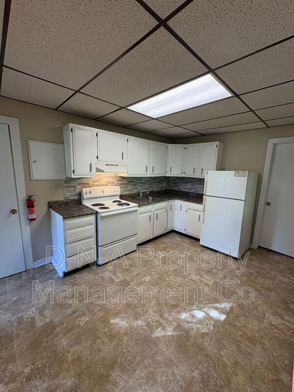 102 Cabanna Ln in East Stroudsburg, PA - Building Photo - Building Photo