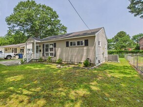 324 Rogers Ave in Norfolk, VA - Building Photo - Building Photo