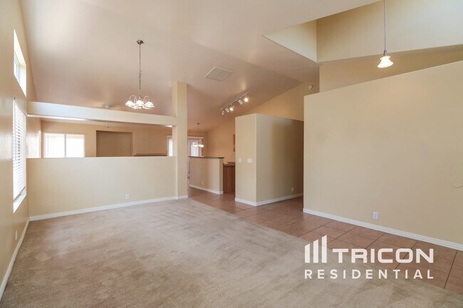 1600 E Carla Vista Dr in Chandler, AZ - Building Photo - Building Photo