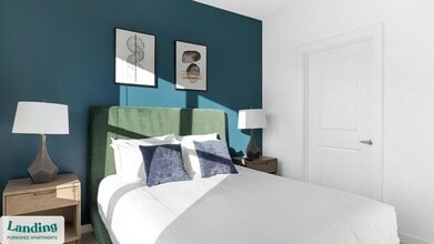 217 S Garland Ave, Unit 3201 in Garland, TX - Foto de edificio - Building Photo