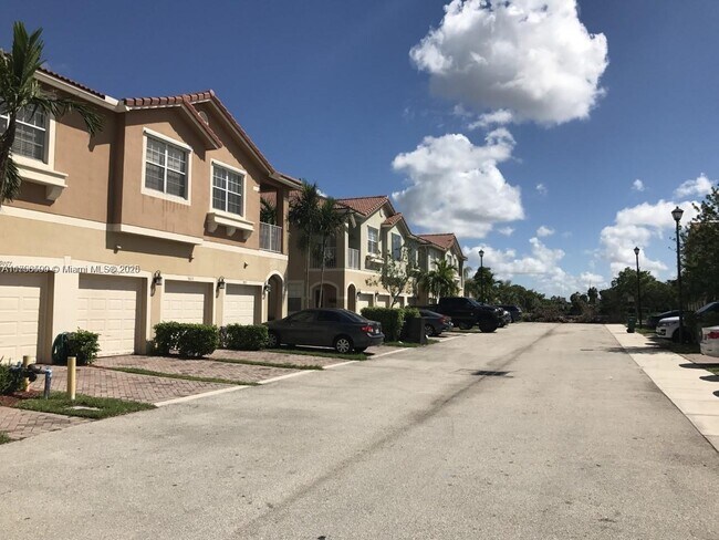 9079 Preston Pl in Tamarac, FL - Building Photo - Building Photo