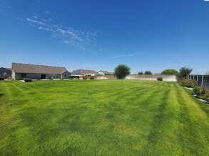 5505 Santa Fe Ln in Pasco, WA - Building Photo - Building Photo