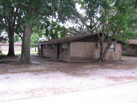 Goldenrod Commons in Thonotosassa, FL - Building Photo