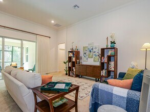 5945 Buttonwood Sq in Vero Beach, FL - Building Photo - Building Photo