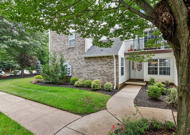 property at 902 Plymouth Rd