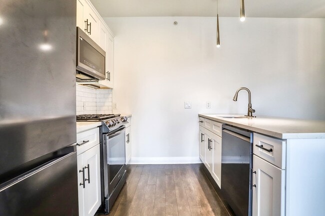 1901 Summit Ave in Union City, NJ - Building Photo - Building Photo