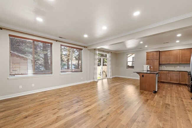 13728 33rd Dr SE in Mill Creek, WA - Building Photo - Building Photo