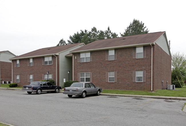 Drakewood Apartments in Portland, TN - Building Photo - Building Photo