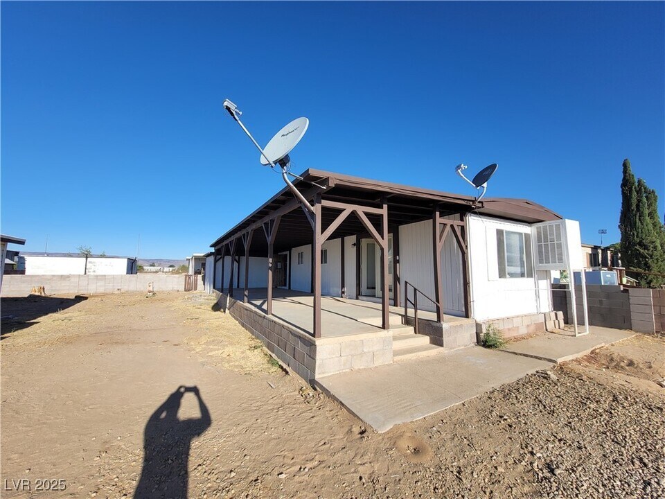 3 Piute Valley Dr in Cal Nev Ari, NV - Building Photo