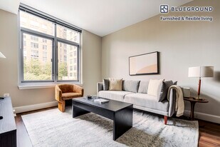 12025 Town Square St in Reston, VA - Building Photo