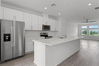8642 Warburg Alley in Orlando, FL - Building Photo - Building Photo