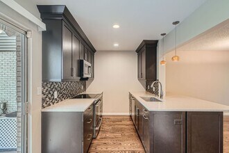 4452 W Pondview Dr in Littleton, CO - Building Photo - Building Photo