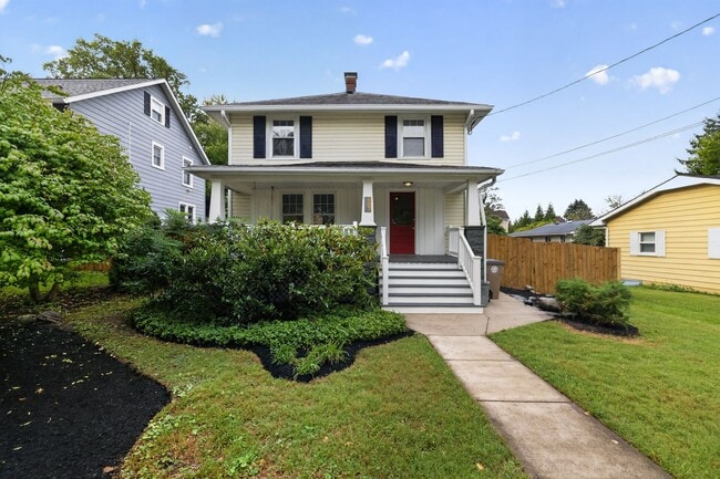 property at 907 Grandin Ave