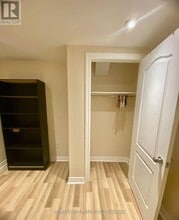 18 King George Rd in Toronto, ON - Building Photo - Building Photo