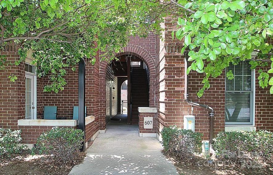 619 Garden District Dr in Charlotte, NC - Building Photo