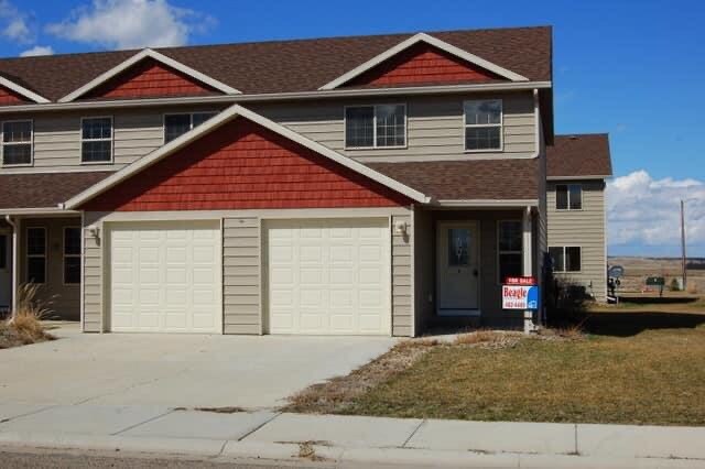 901 3rd St NW in Sidney, MT - Building Photo