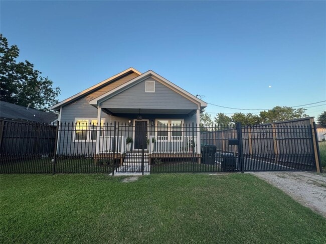 property at 1812 Stevens St