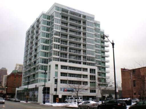 50 E 16th St in Chicago, IL - Foto de edificio