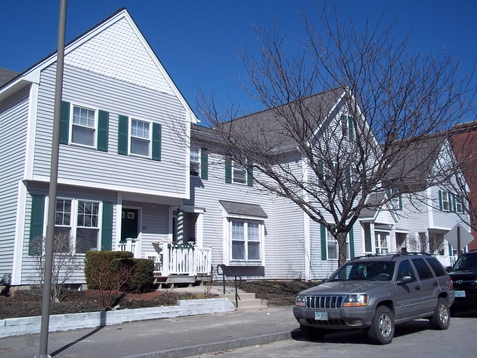 180 Merrimack St in Manchester, NH - Foto de edificio