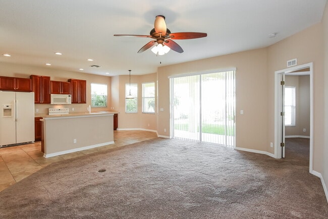 806 15th St NE in Ruskin, FL - Building Photo - Building Photo