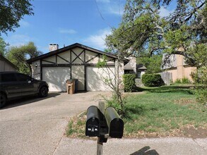 8509 Fathom Cir in Austin, TX - Building Photo - Building Photo