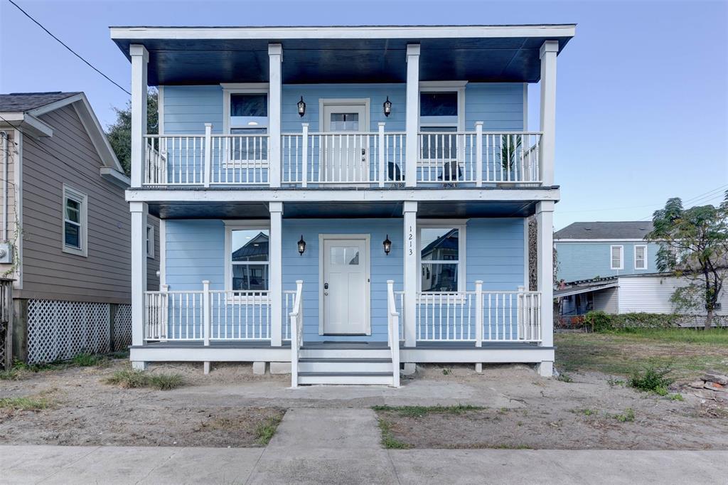 1213 32nd St in Galveston, TX - Building Photo