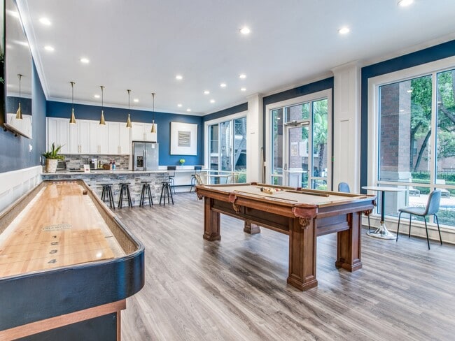 Churchill on the Park in Dallas, TX - Building Photo - Building Photo