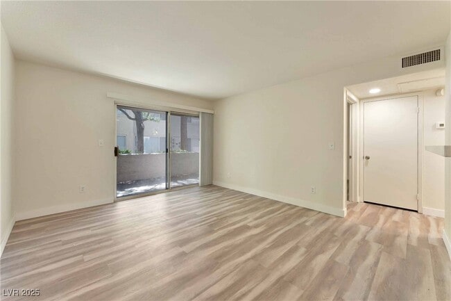 5259 Caspian Springs Dr in Las Vegas, NV - Building Photo - Building Photo